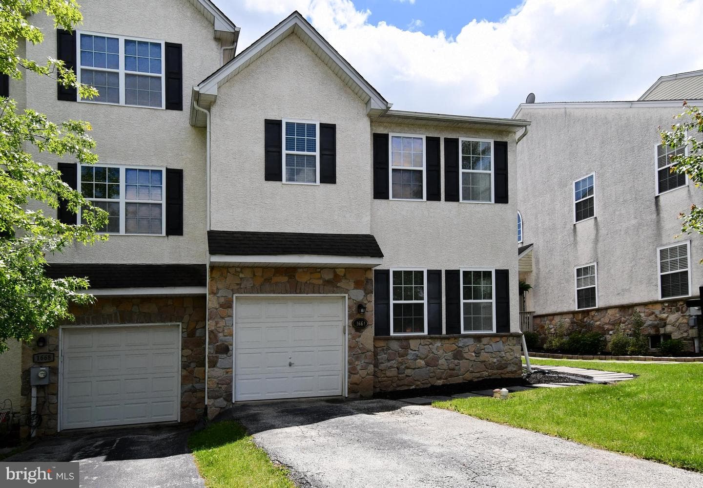 1664 Brynne Lane photo 2
