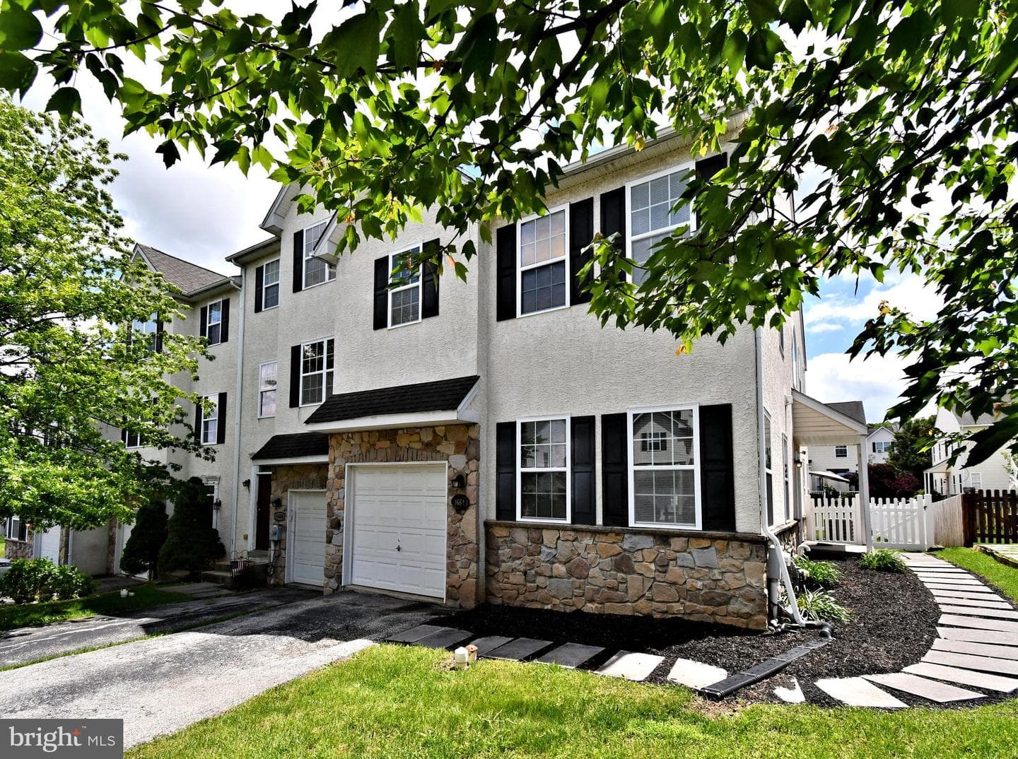 1664 Brynne Lane photo 3
