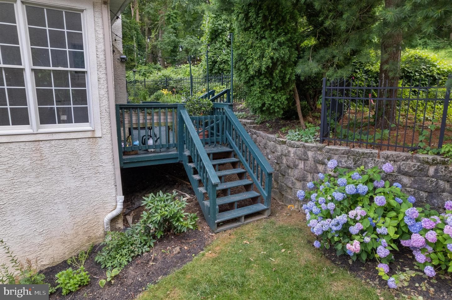 411 Merion Hill Lane photo 32