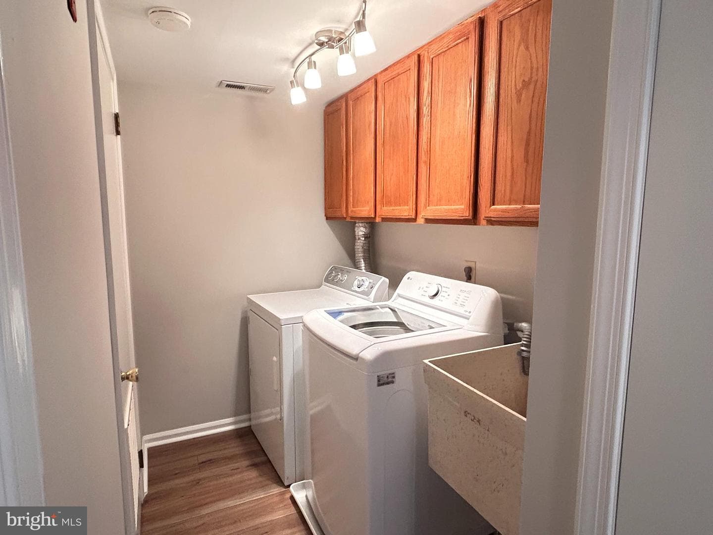 1006 N York Road #15 photo 16