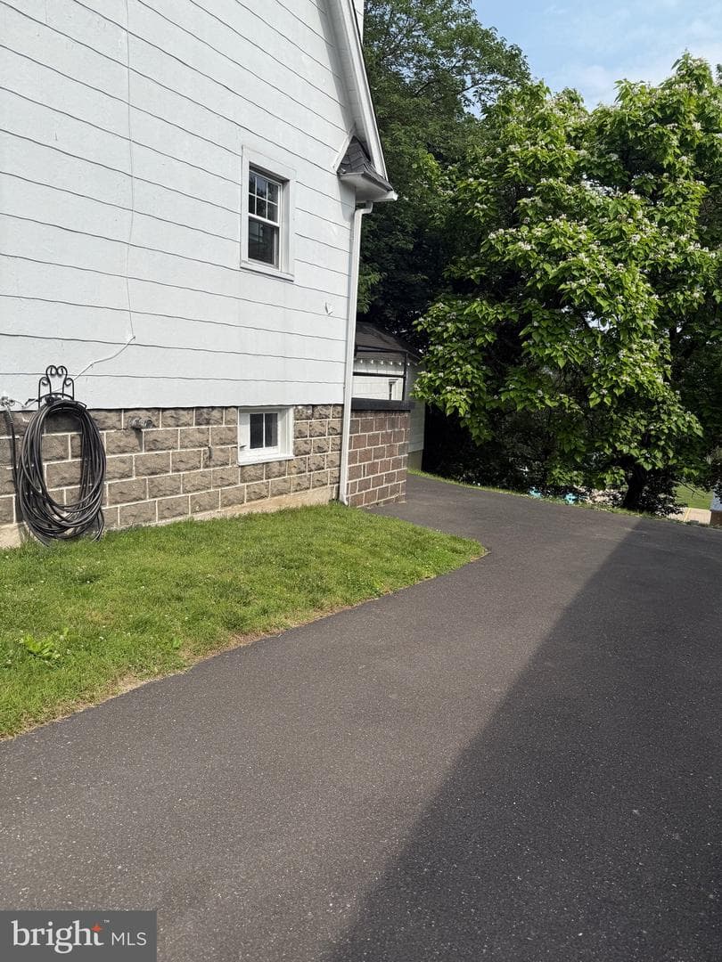 241 Edge Hill Road photo 21