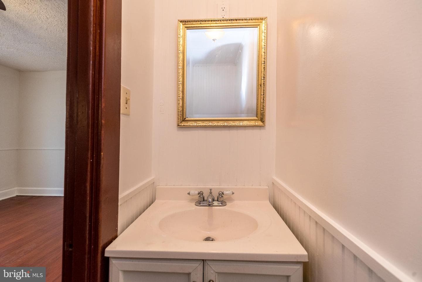 22 E 6th Street photo 13