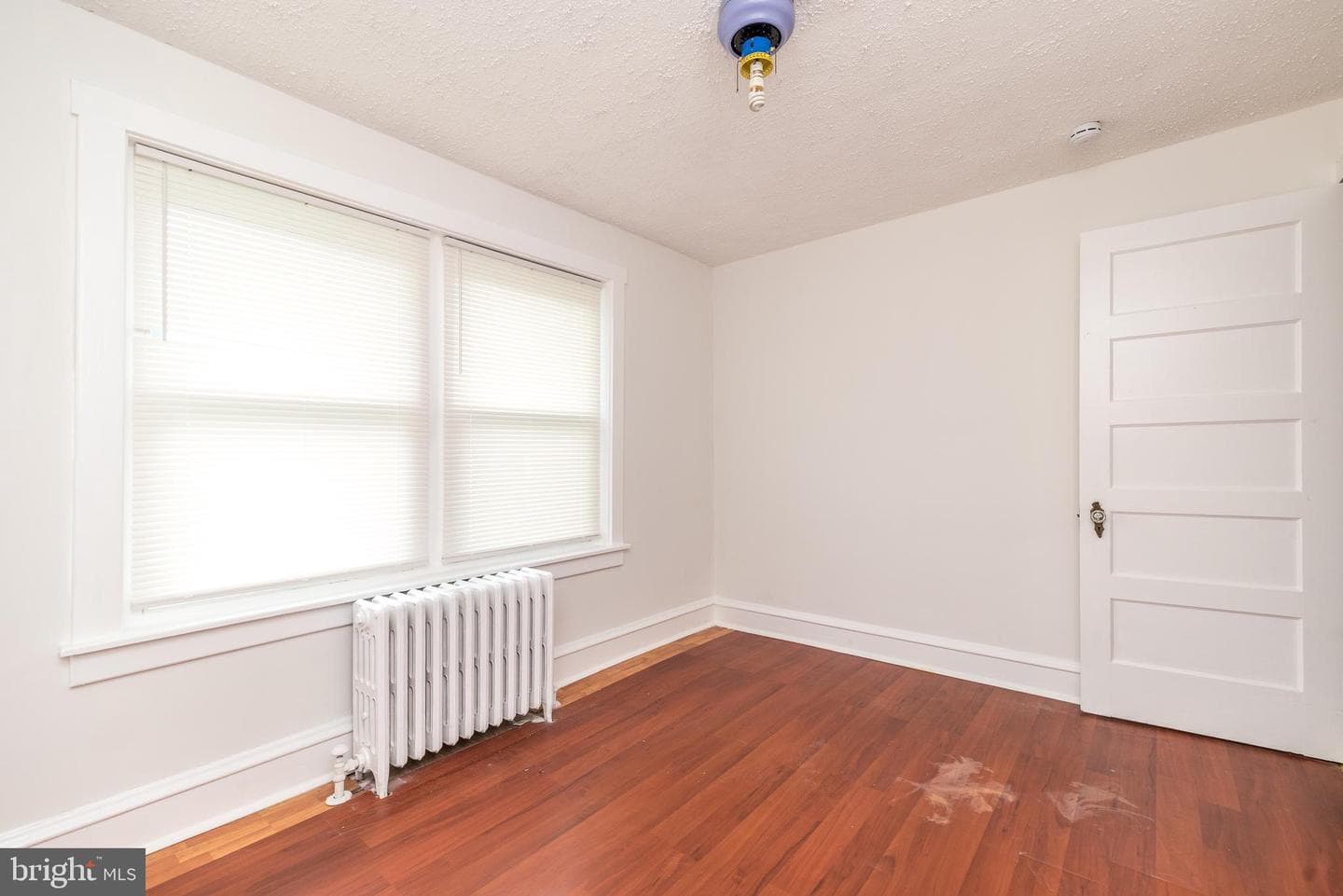 22 E 6th Street photo 21