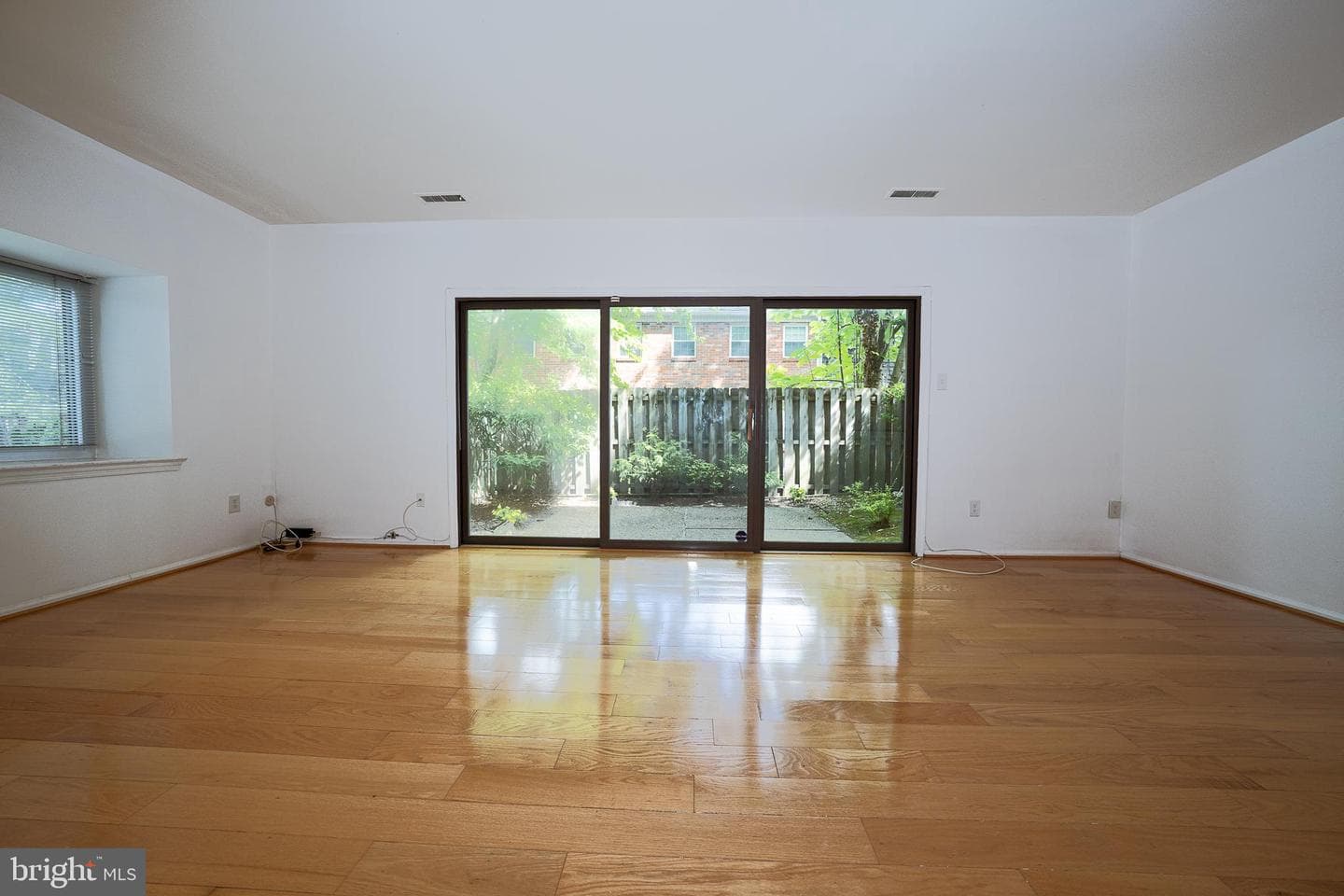 102 W Montgomery Avenue #a photo 11
