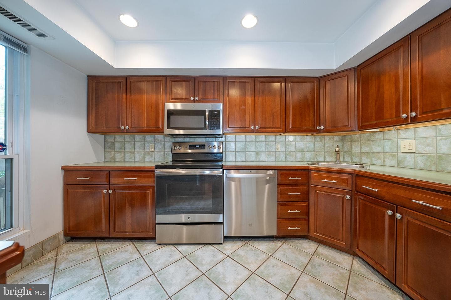 102 W Montgomery Avenue #a photo 16