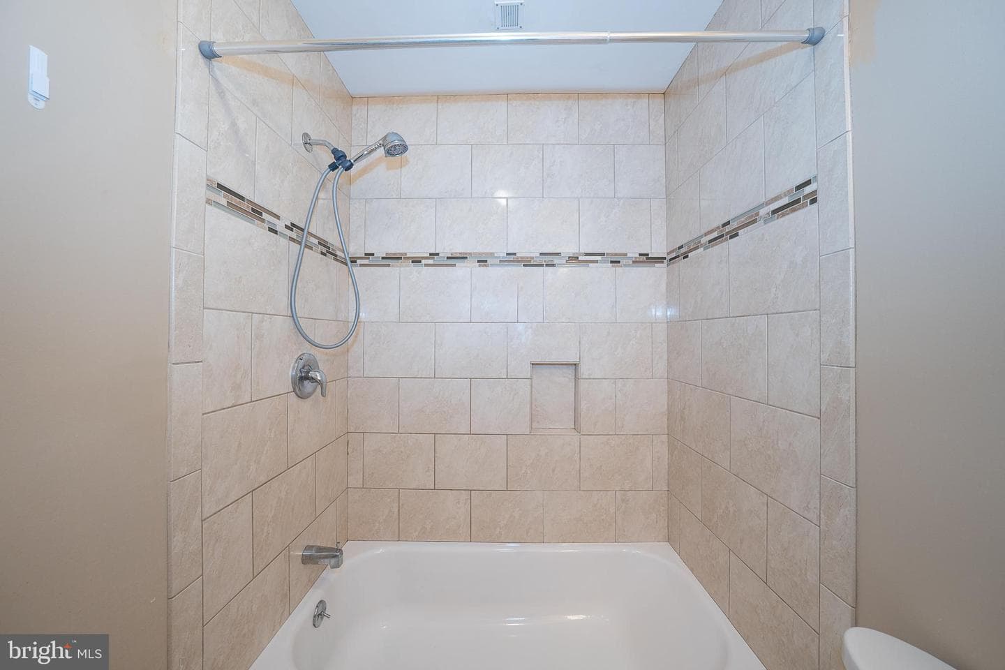 102 W Montgomery Avenue #a photo 28