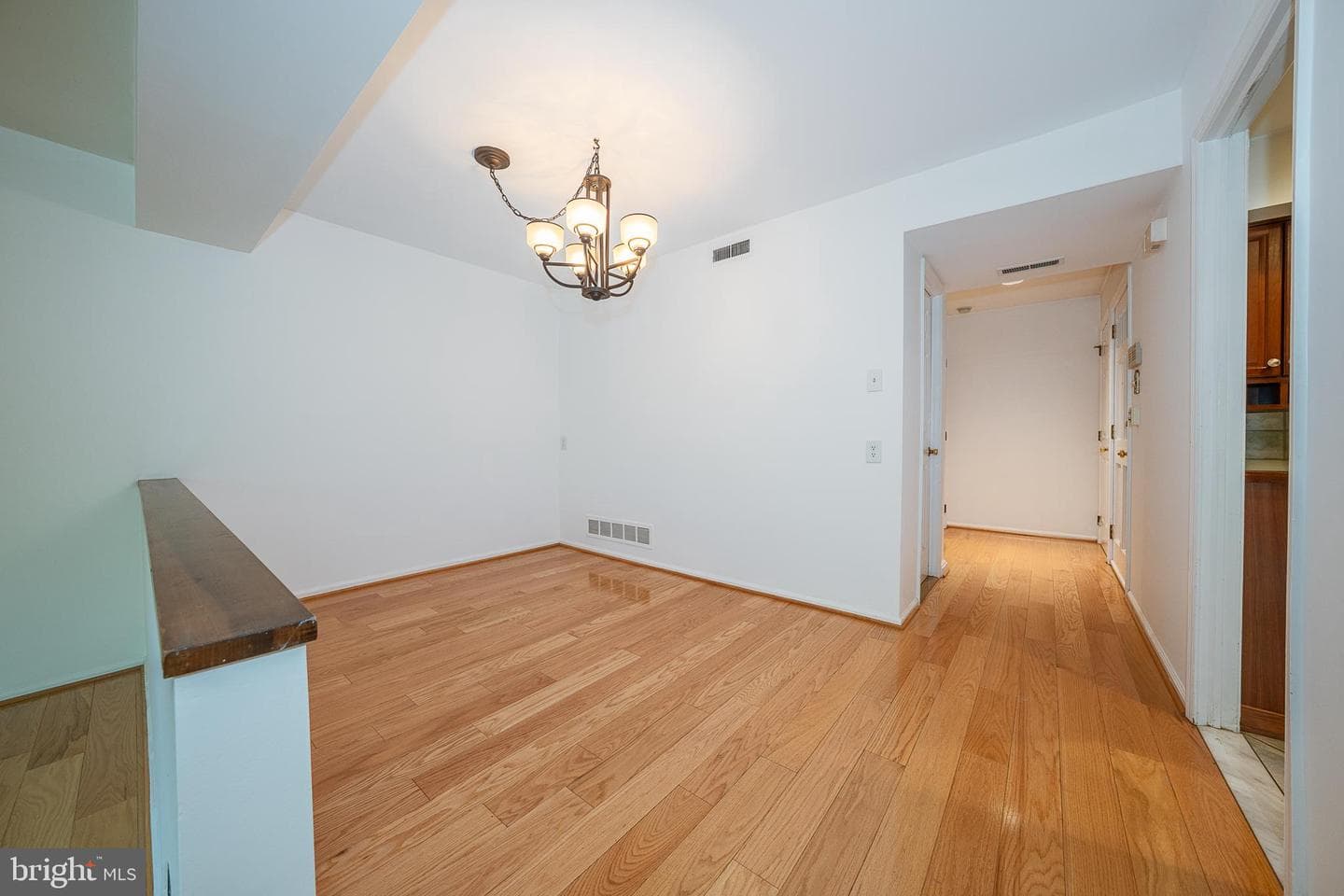 102 W Montgomery Avenue #a photo 7