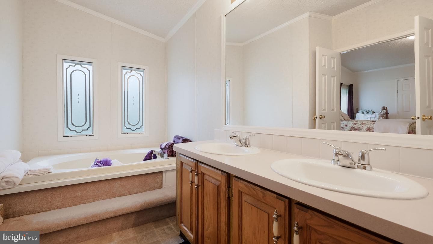 416 Westbury Drive photo 24