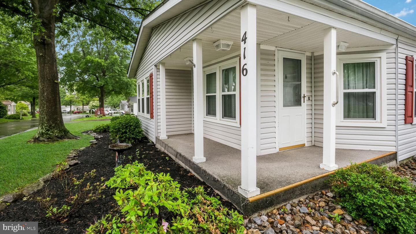 416 Westbury Drive photo 3