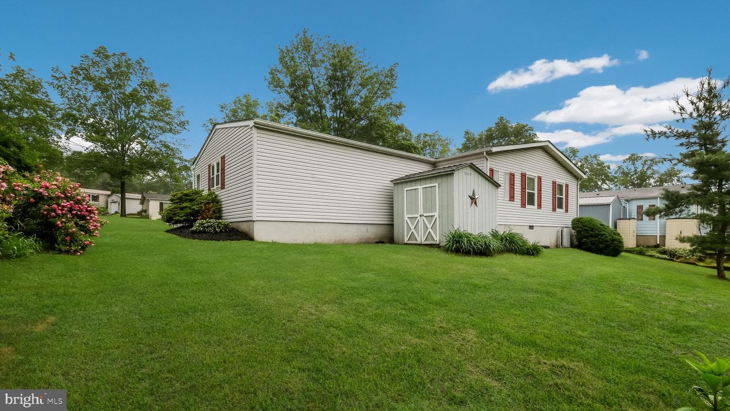 416 Westbury Drive photo 33