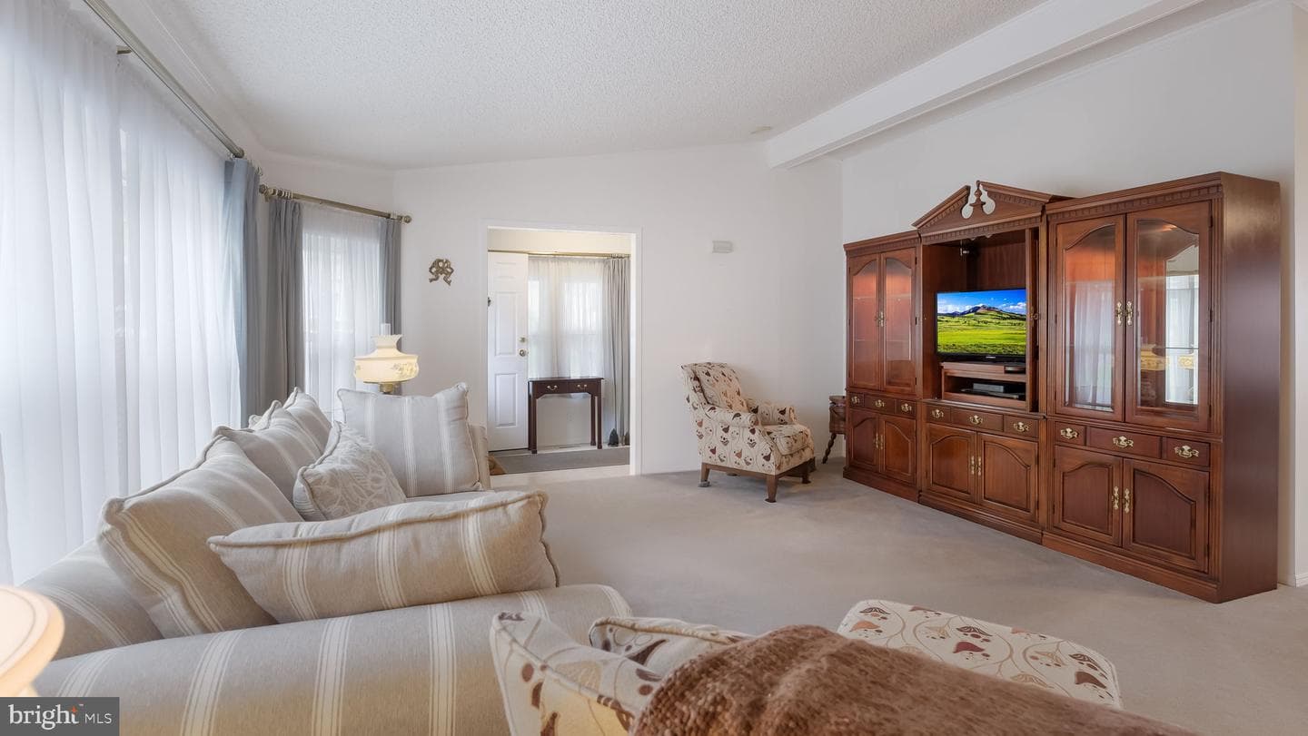 416 Westbury Drive photo 9