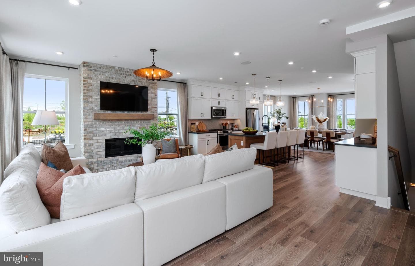 414 Sydney Avenue photo 8