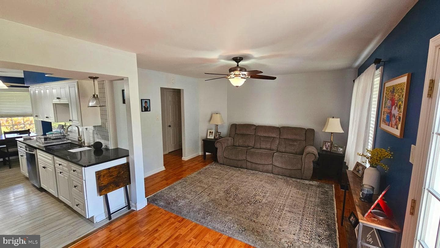 14 Curry Lane photo 8