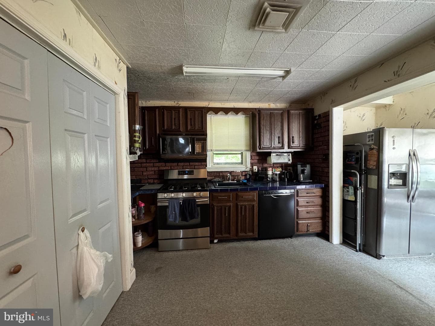 936 Wesley Avenue photo 5