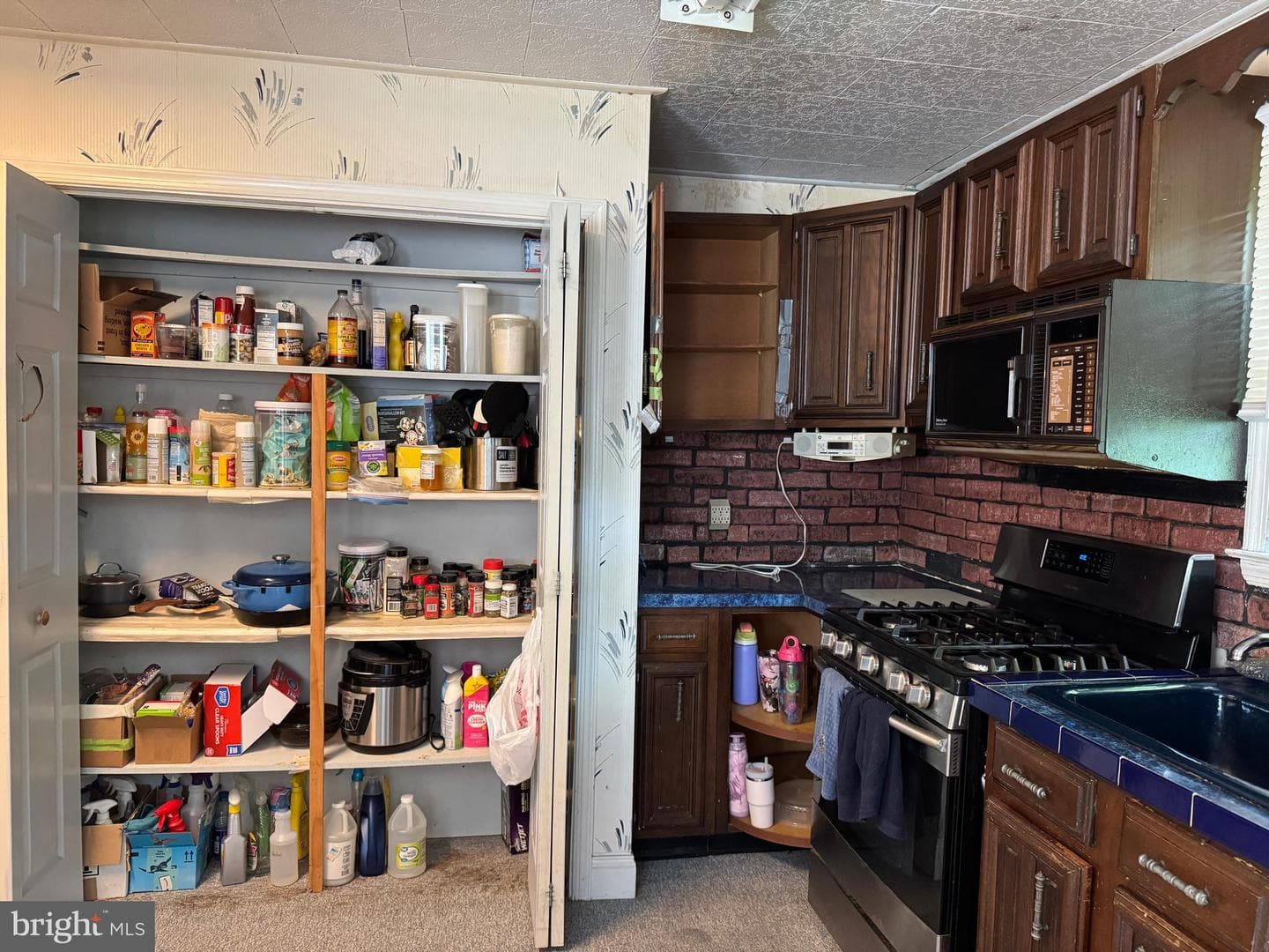 936 Wesley Avenue photo 6
