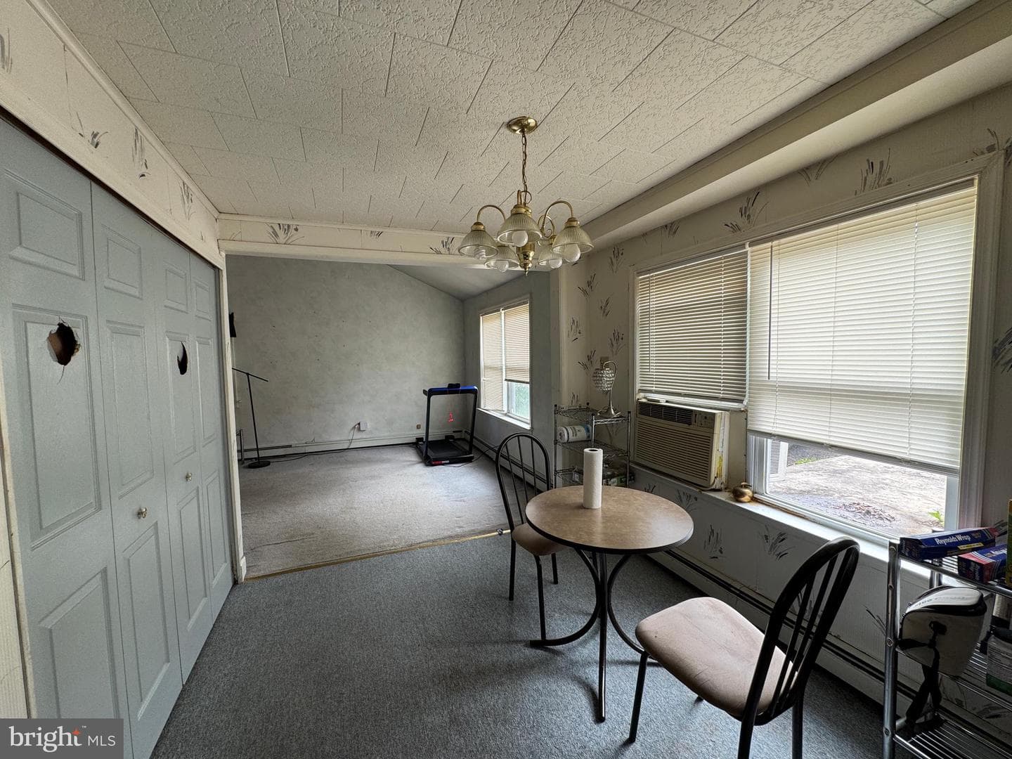 936 Wesley Avenue photo 7