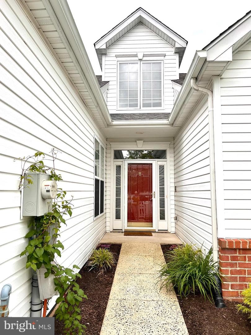 1511 Tarrington Way photo 2