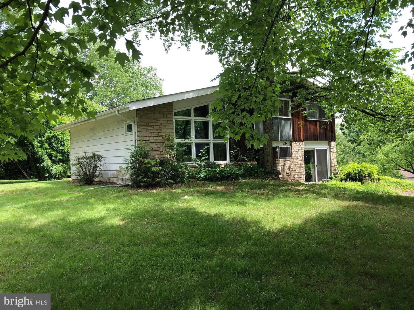 26 Camelot Drive photo 1