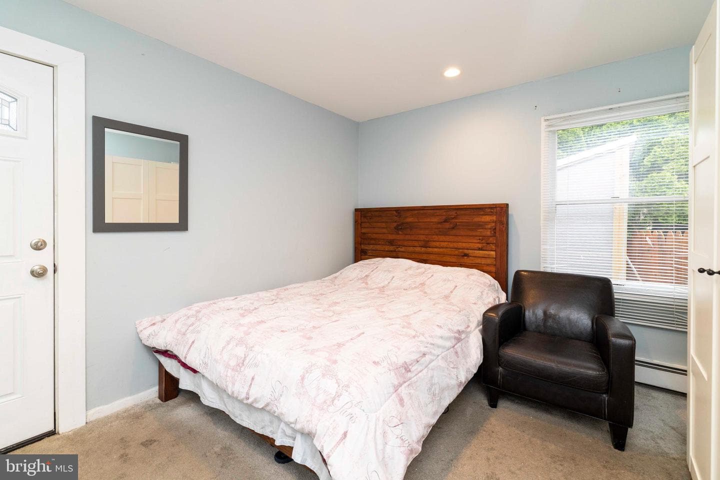 2467 Avondale Avenue photo 24