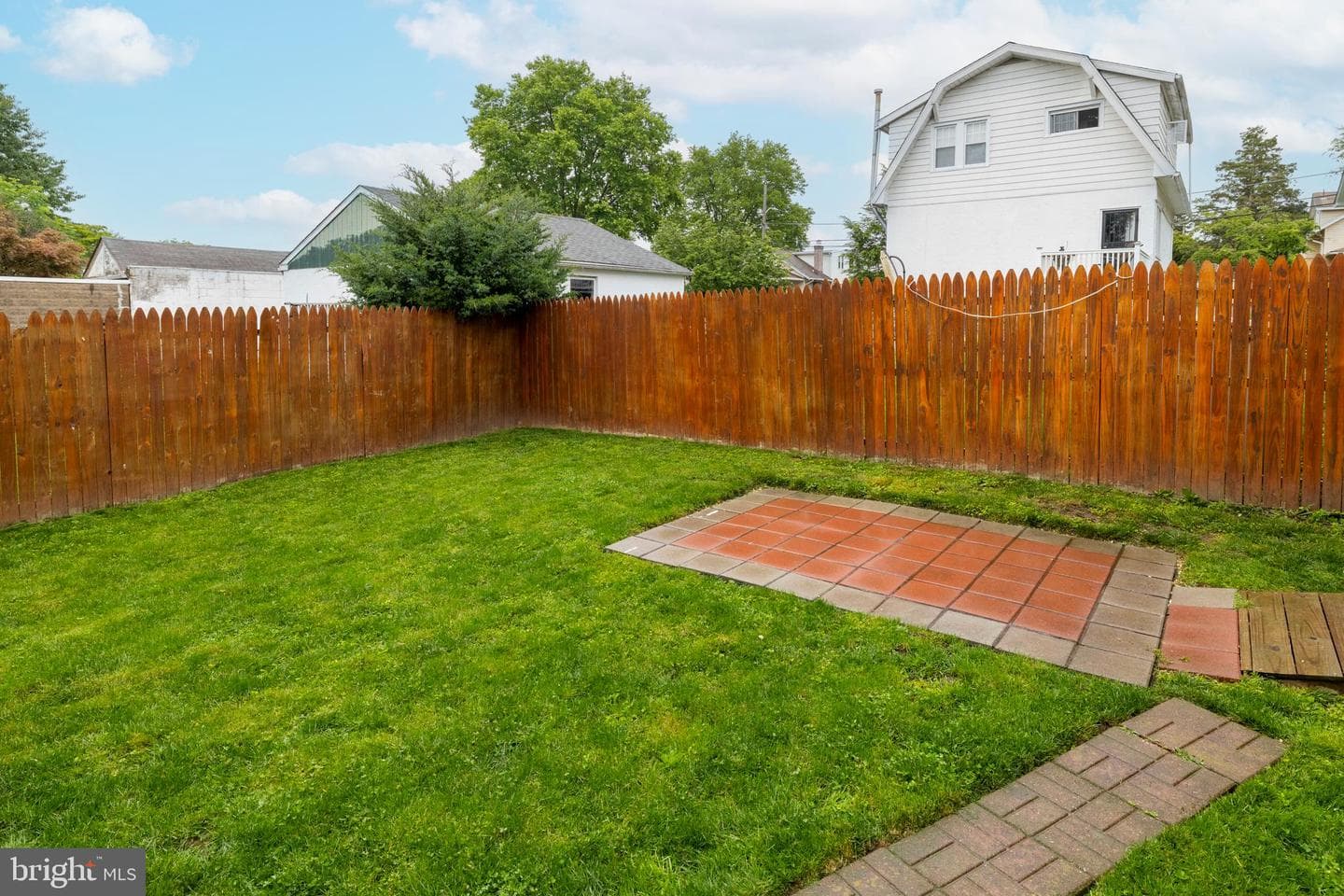 2467 Avondale Avenue photo 36