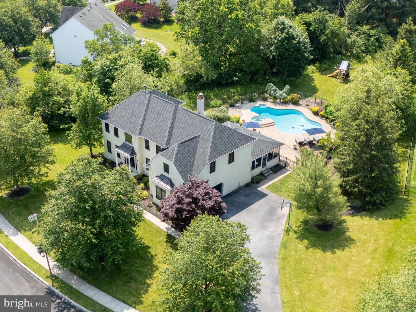 355 Vista Drive photo 4