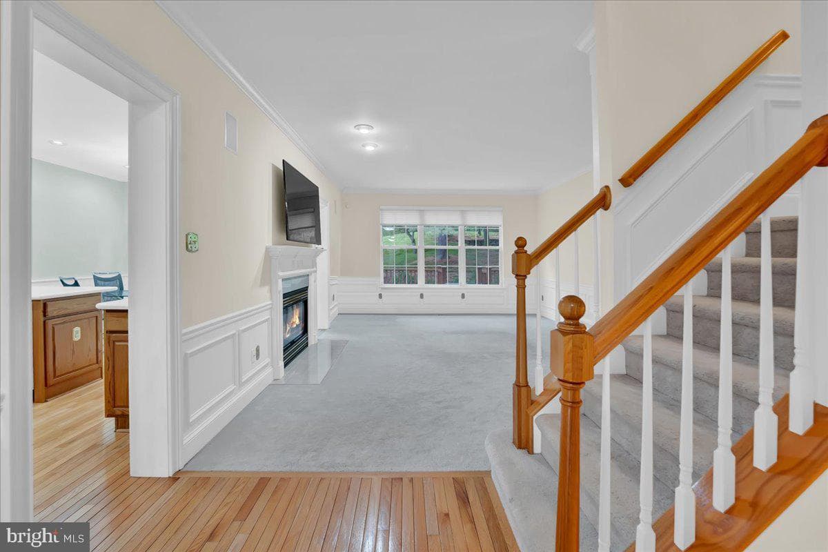 1150 Harrogate Way photo 4