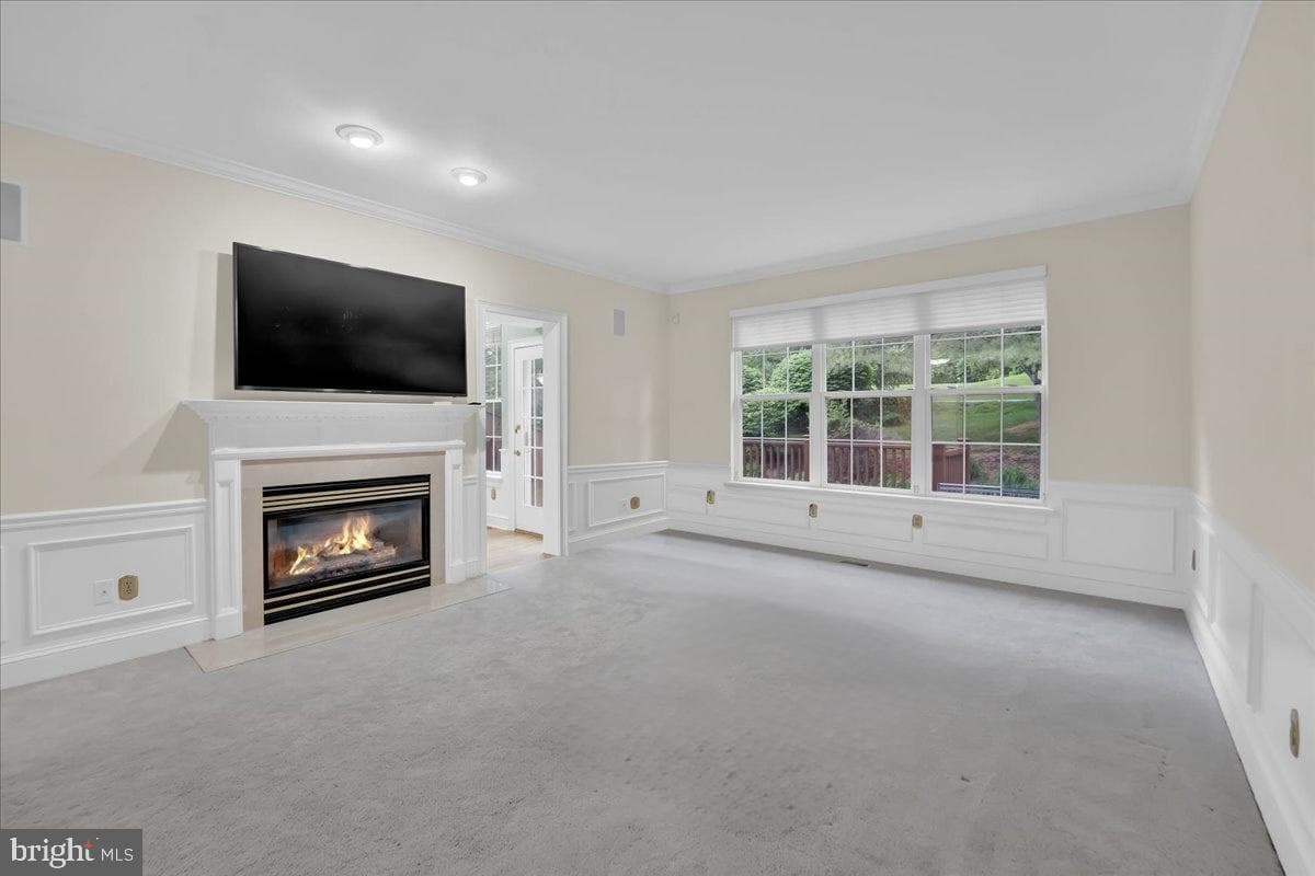 1150 Harrogate Way photo 5
