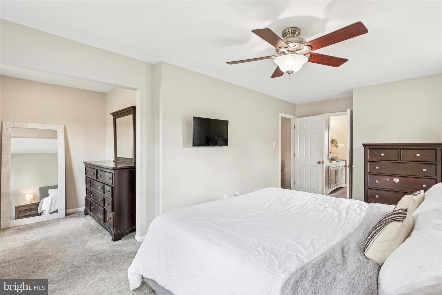 112 Abbey Drive photo 23