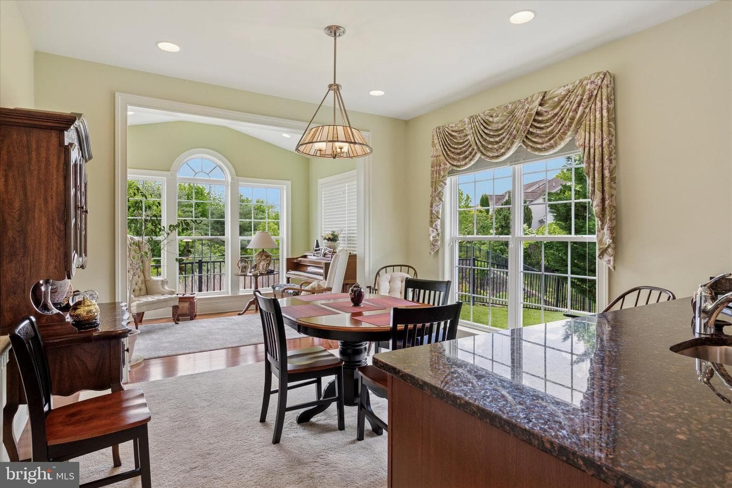 501 Jasmine Circle photo 11