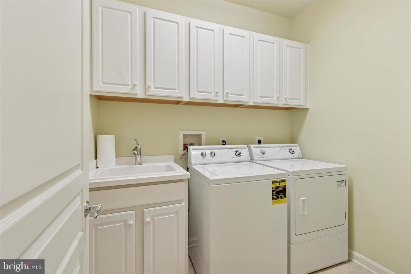 501 Jasmine Circle photo 14