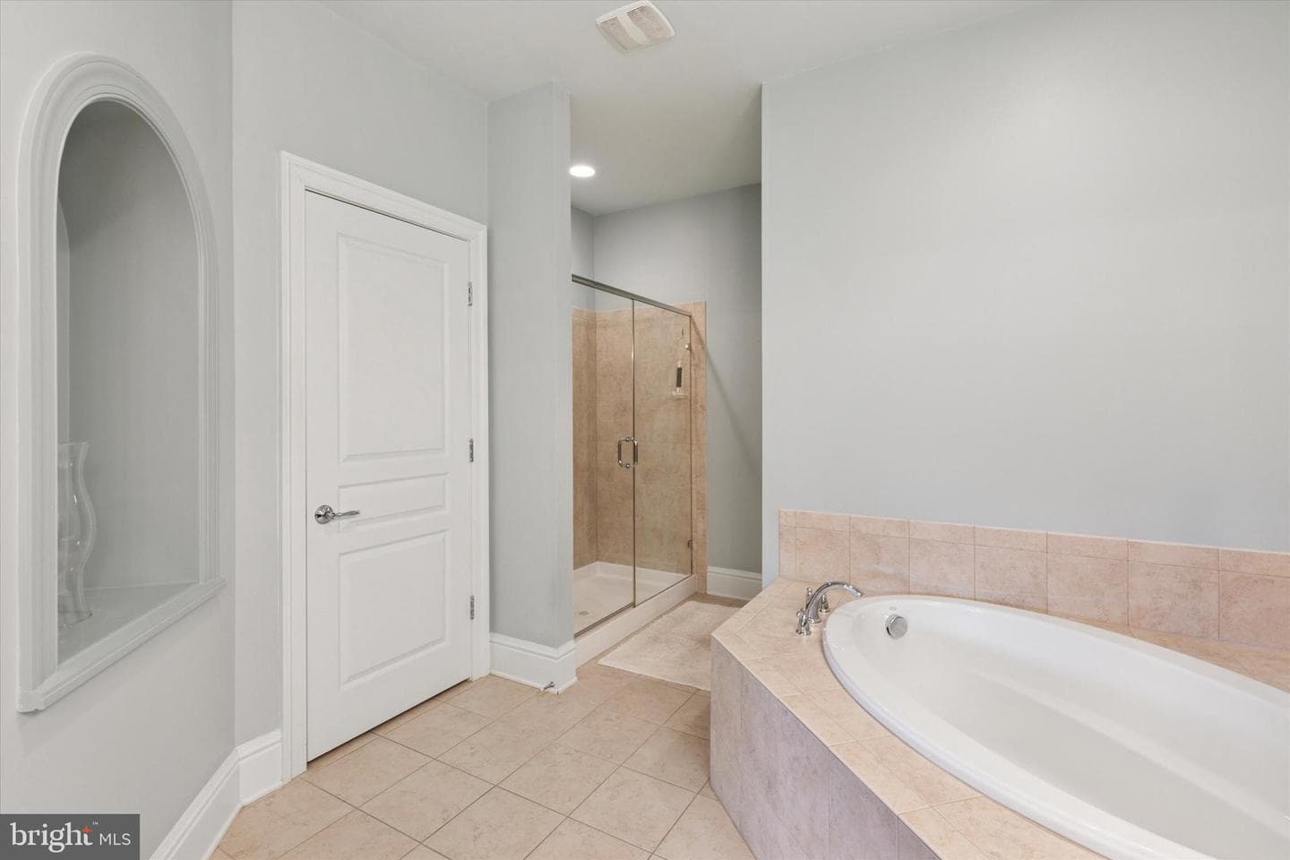 501 Jasmine Circle photo 17