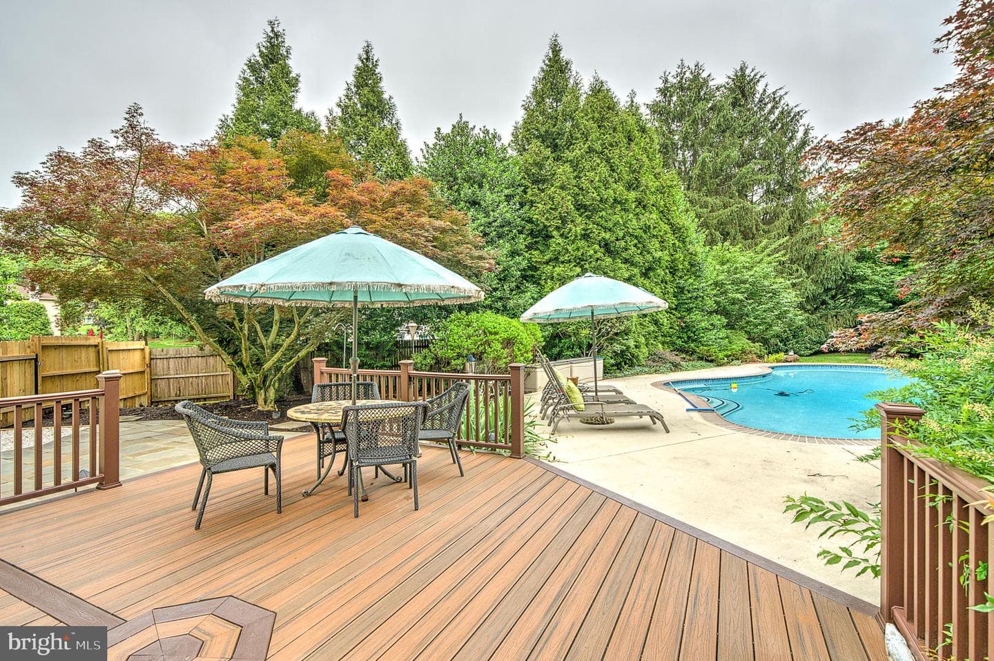 717 Buckley Road photo 2