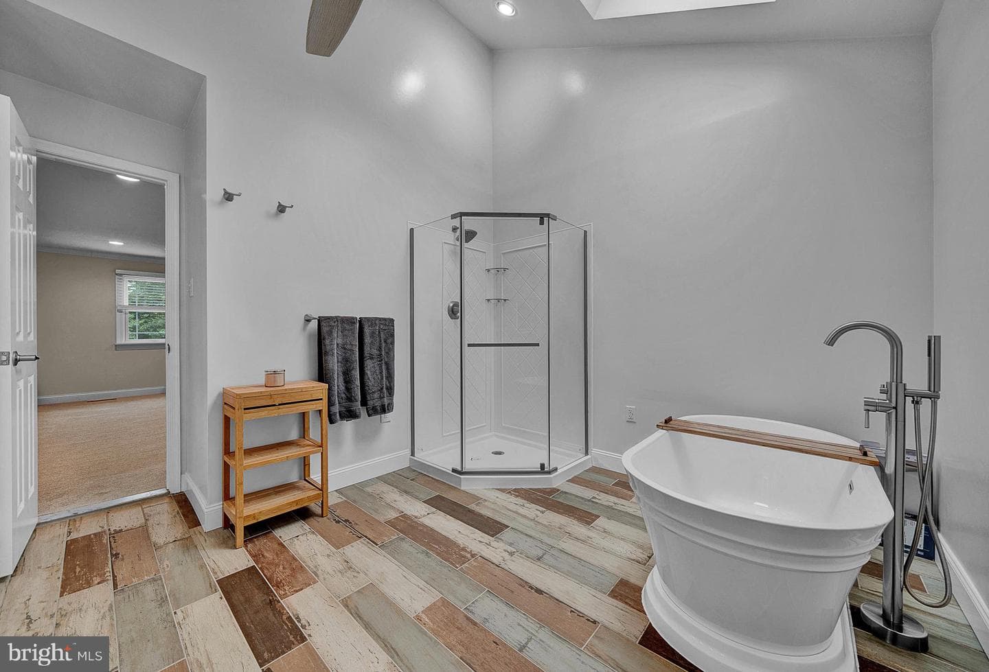 717 Buckley Road photo 25