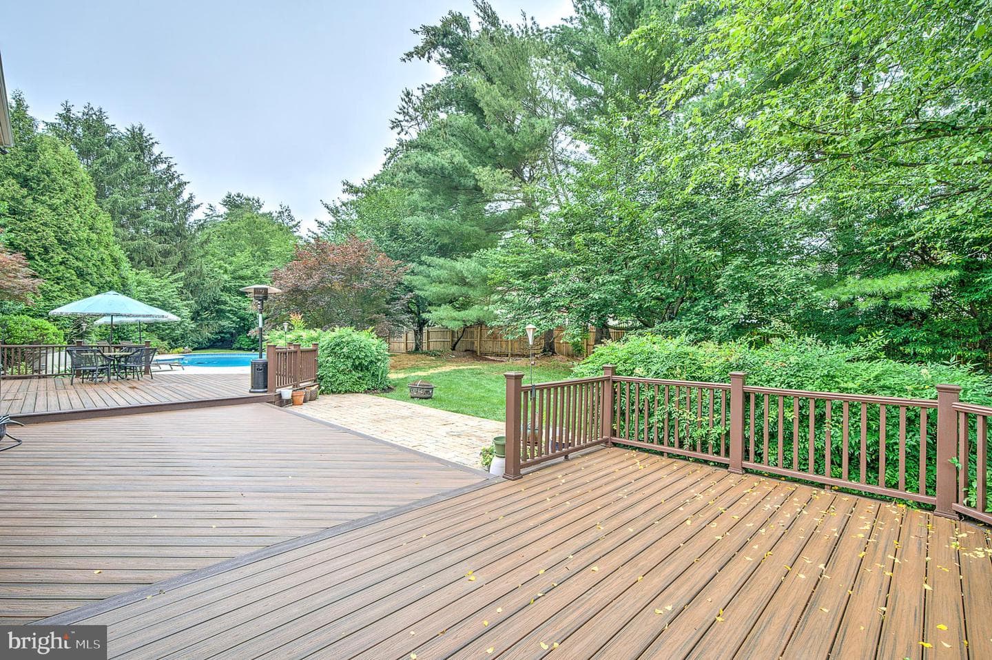 717 Buckley Road photo 37