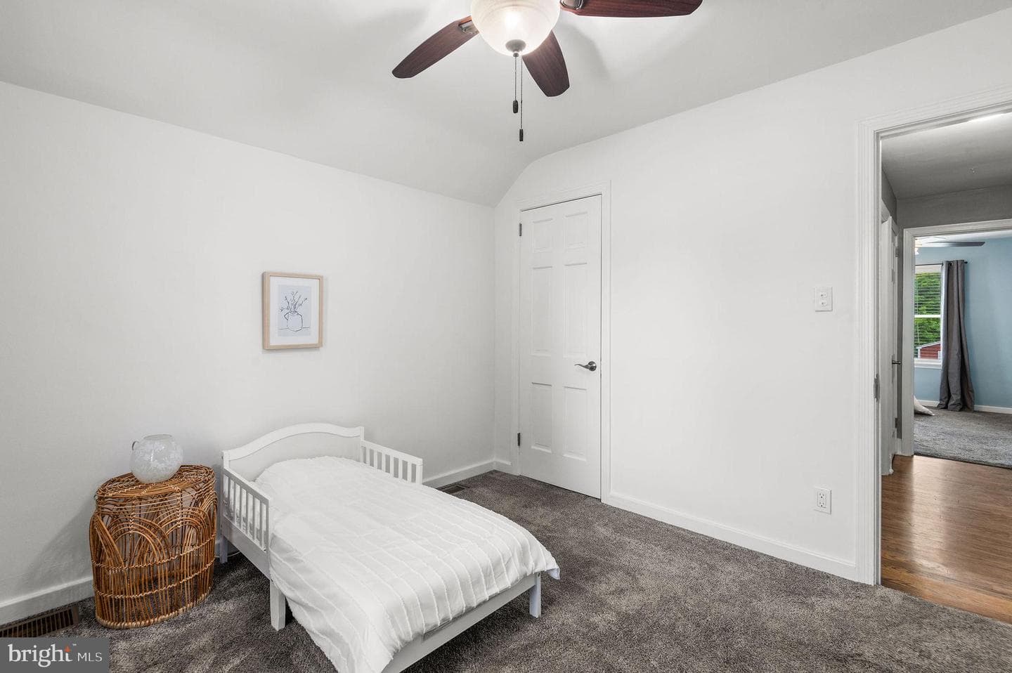 211 Abbeyview Avenue photo 12