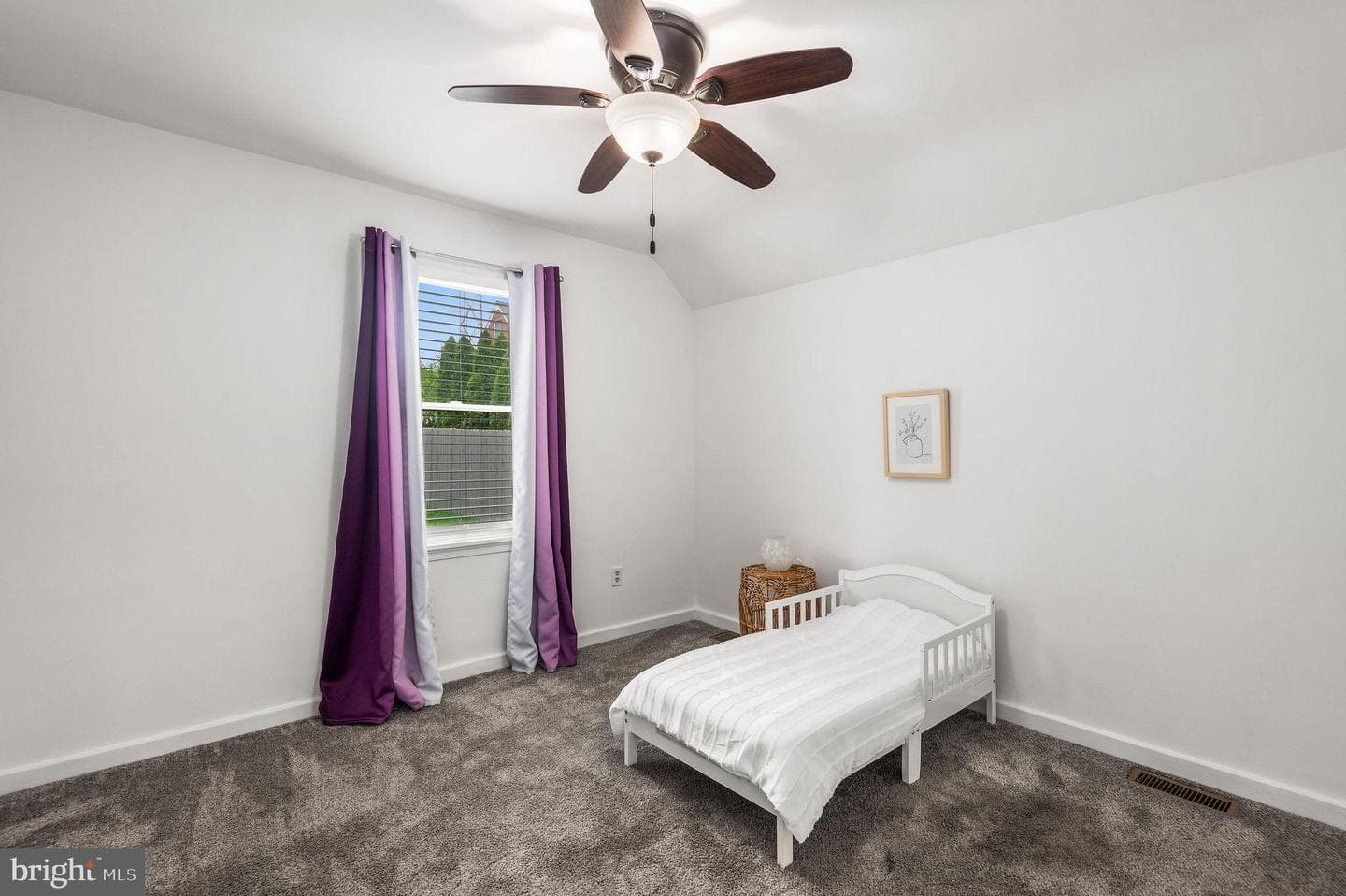 211 Abbeyview Avenue photo 13