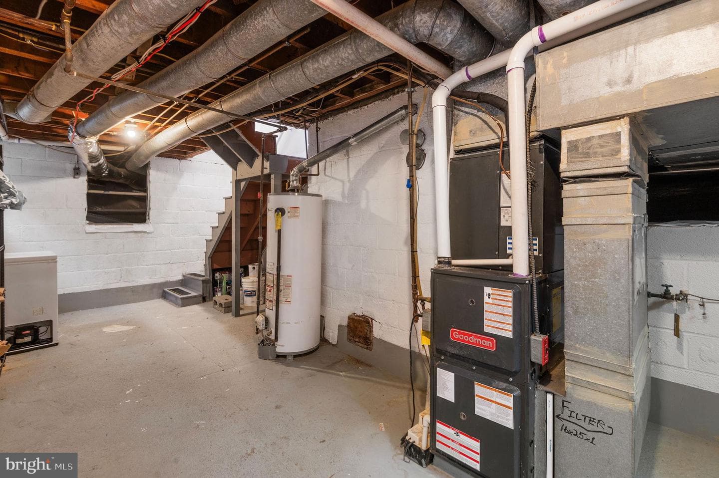 211 Abbeyview Avenue photo 17
