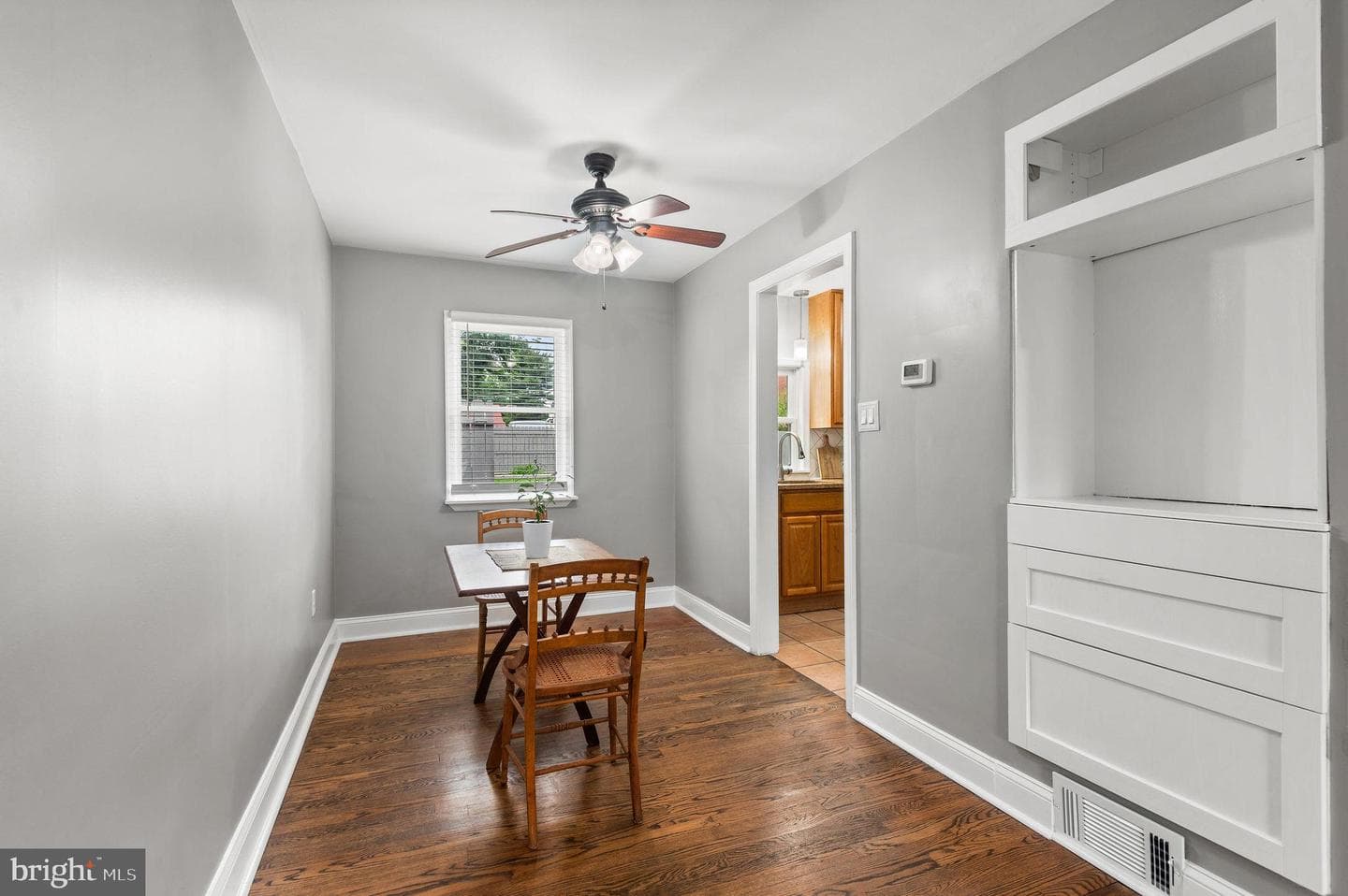 211 Abbeyview Avenue photo 5