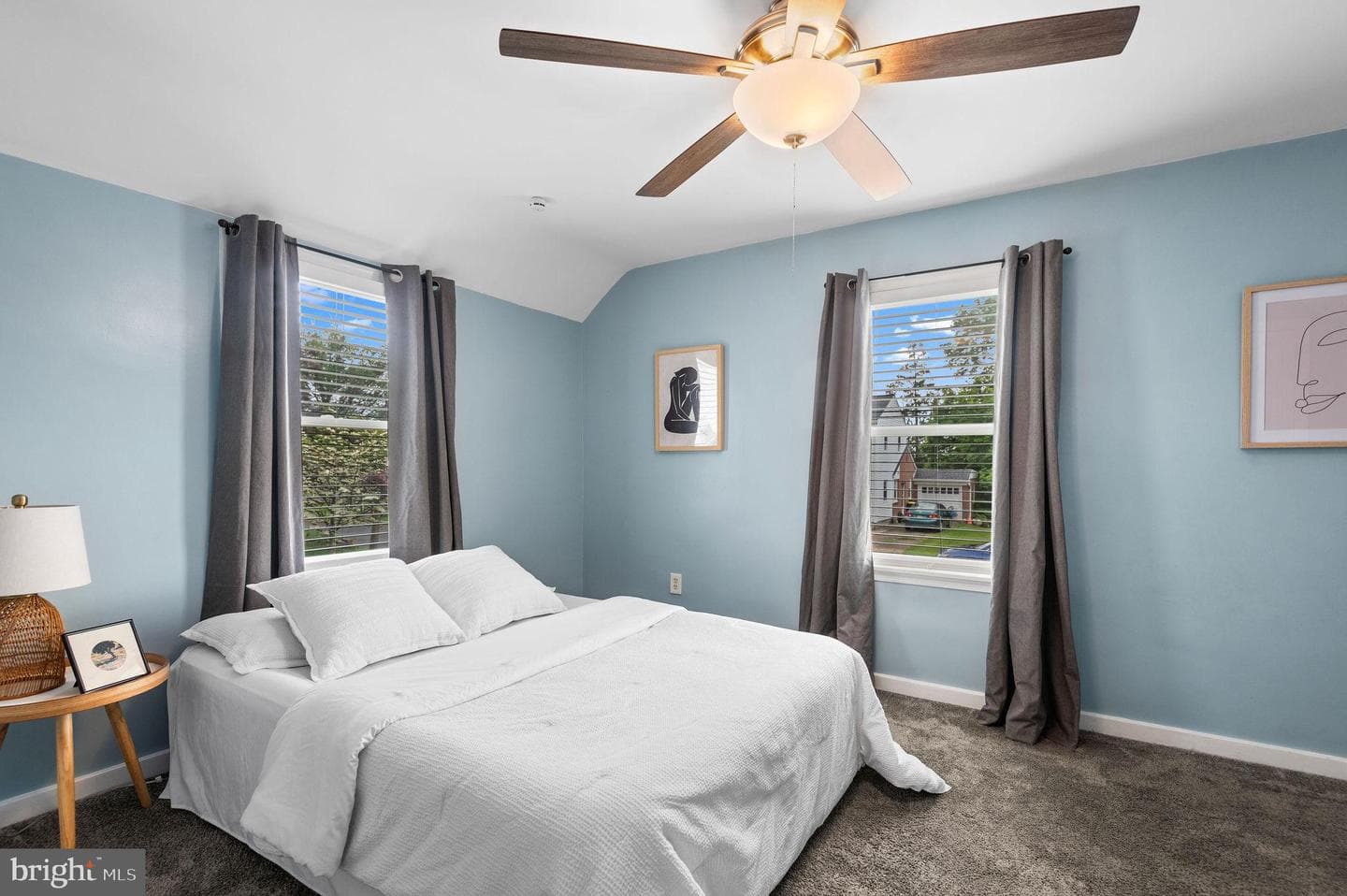 211 Abbeyview Avenue photo 9