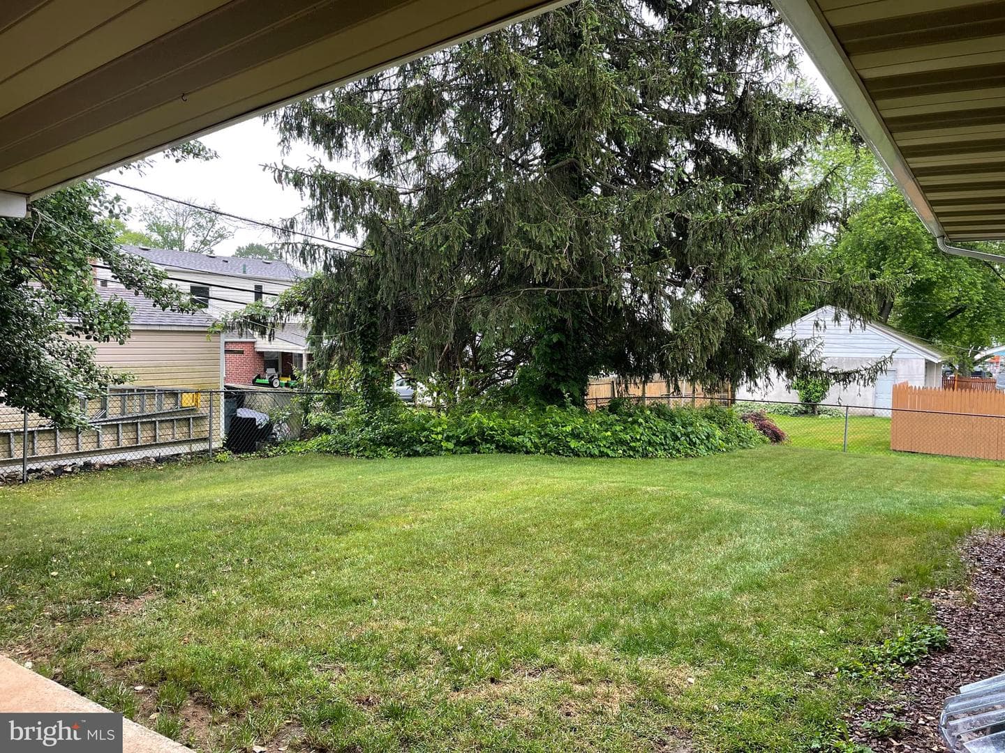 705 Burbridge Road photo 5