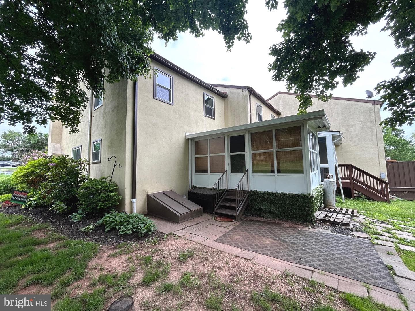 728 Sandra Lane photo 17