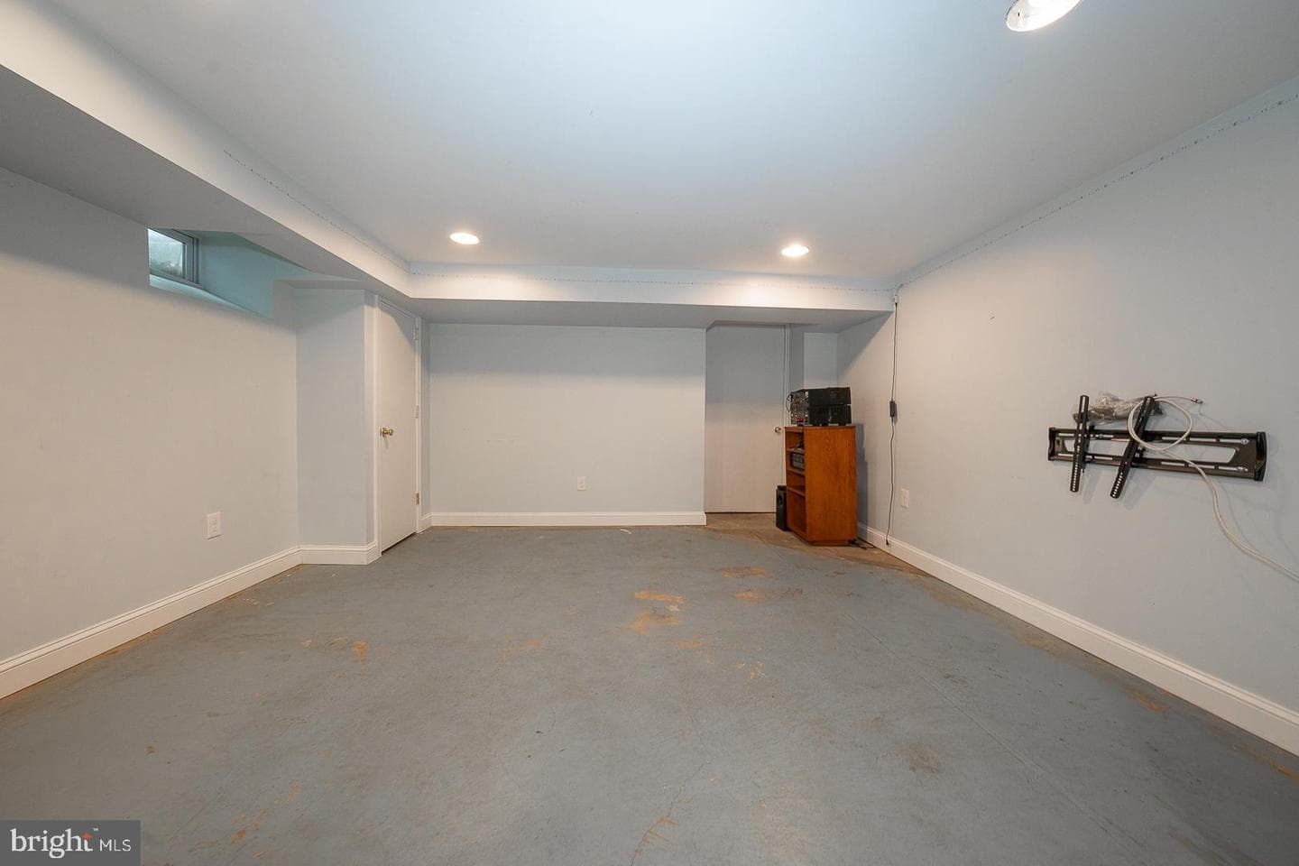8317 High School Road photo 42
