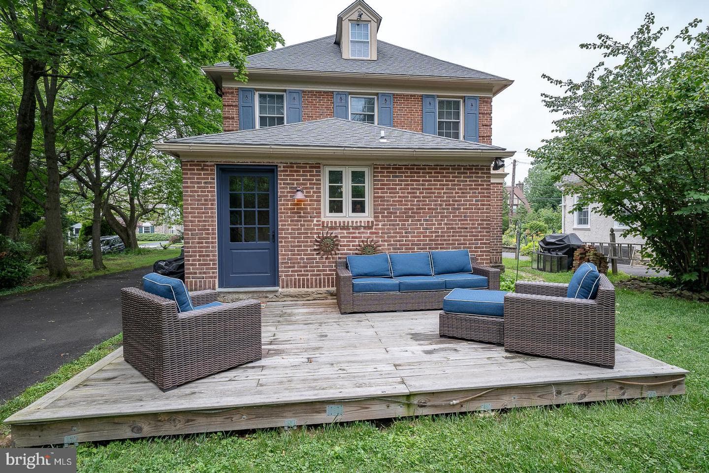8317 High School Road photo 44