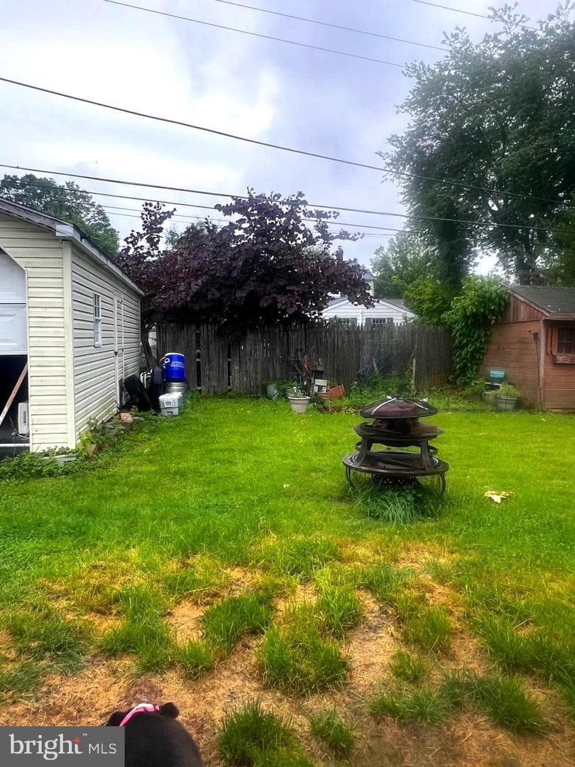 198 Oxford Circle photo 2