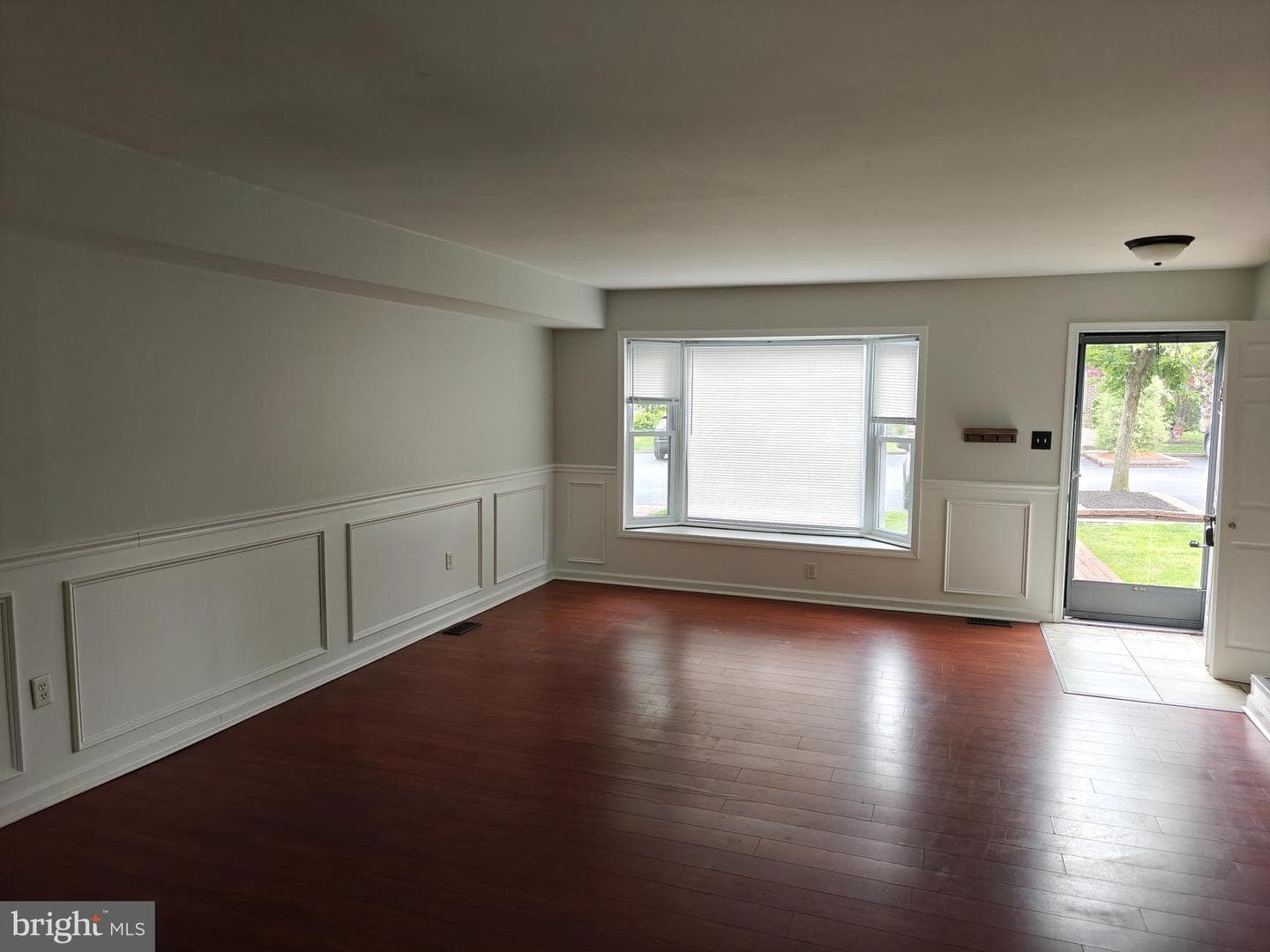 3910 Gatehouse Lane photo 3