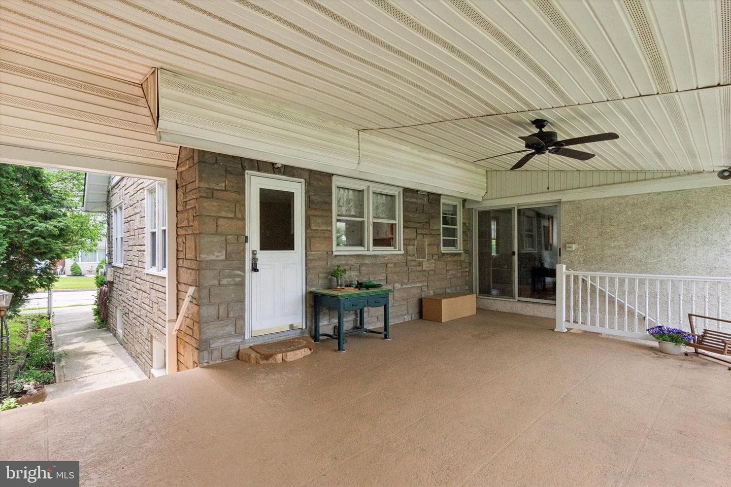 222 Moir Avenue photo 25