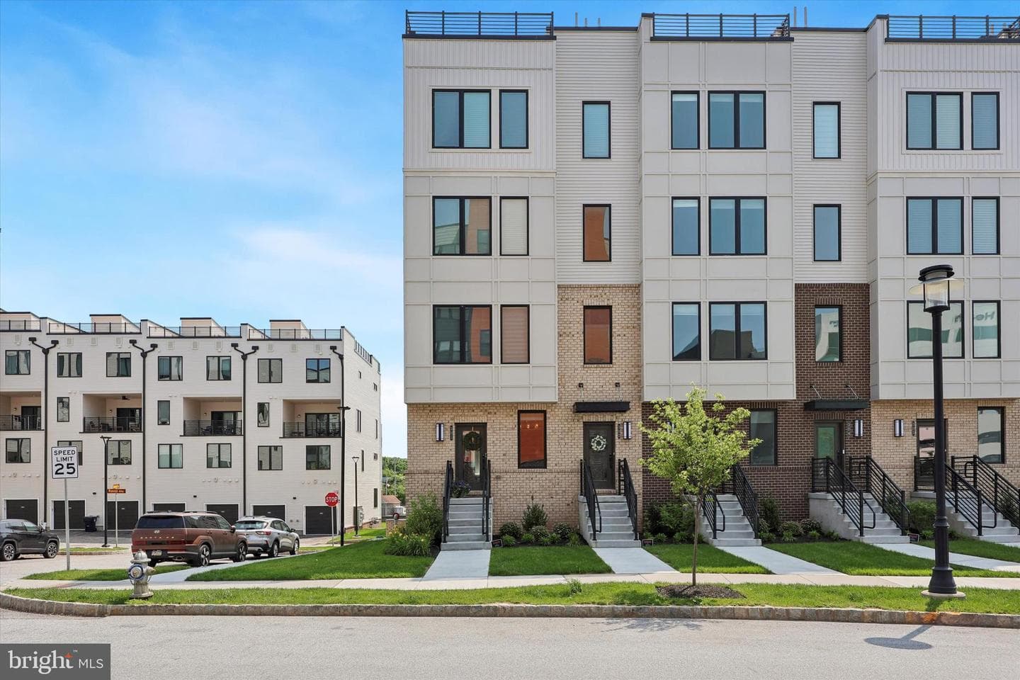 301 Manion Alley photo 1