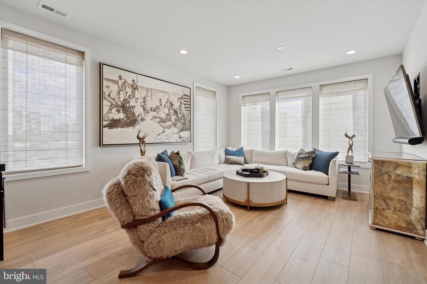 301 Manion Alley photo 12