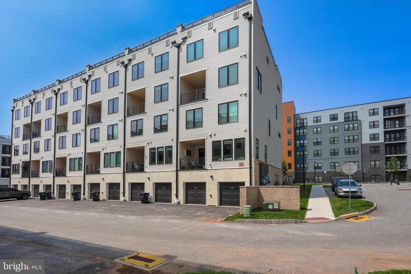 301 Manion Alley photo 29