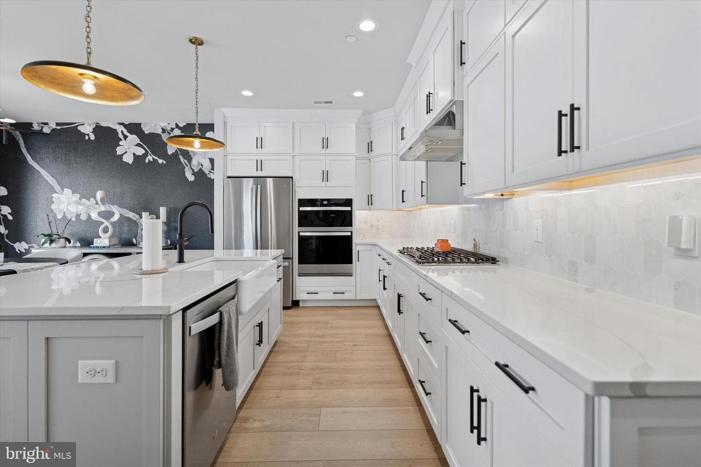 301 Manion Alley photo 6